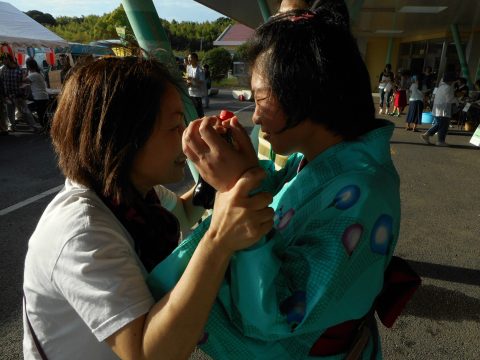 「今日はお祭り、また会えるかな」