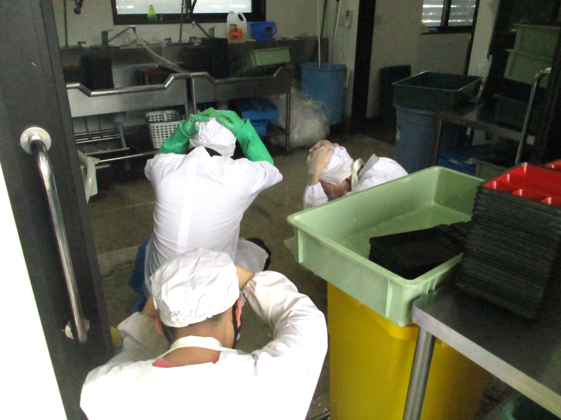 地震時の避難訓練をしました | 社会福祉法人 北九州市手をつなぐ育成会